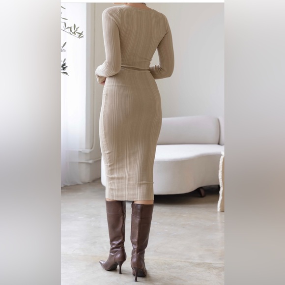 NWT Hera collection Stone knit textured long sleeve slim fit Bodycon midi dress - Picture 2 of 5